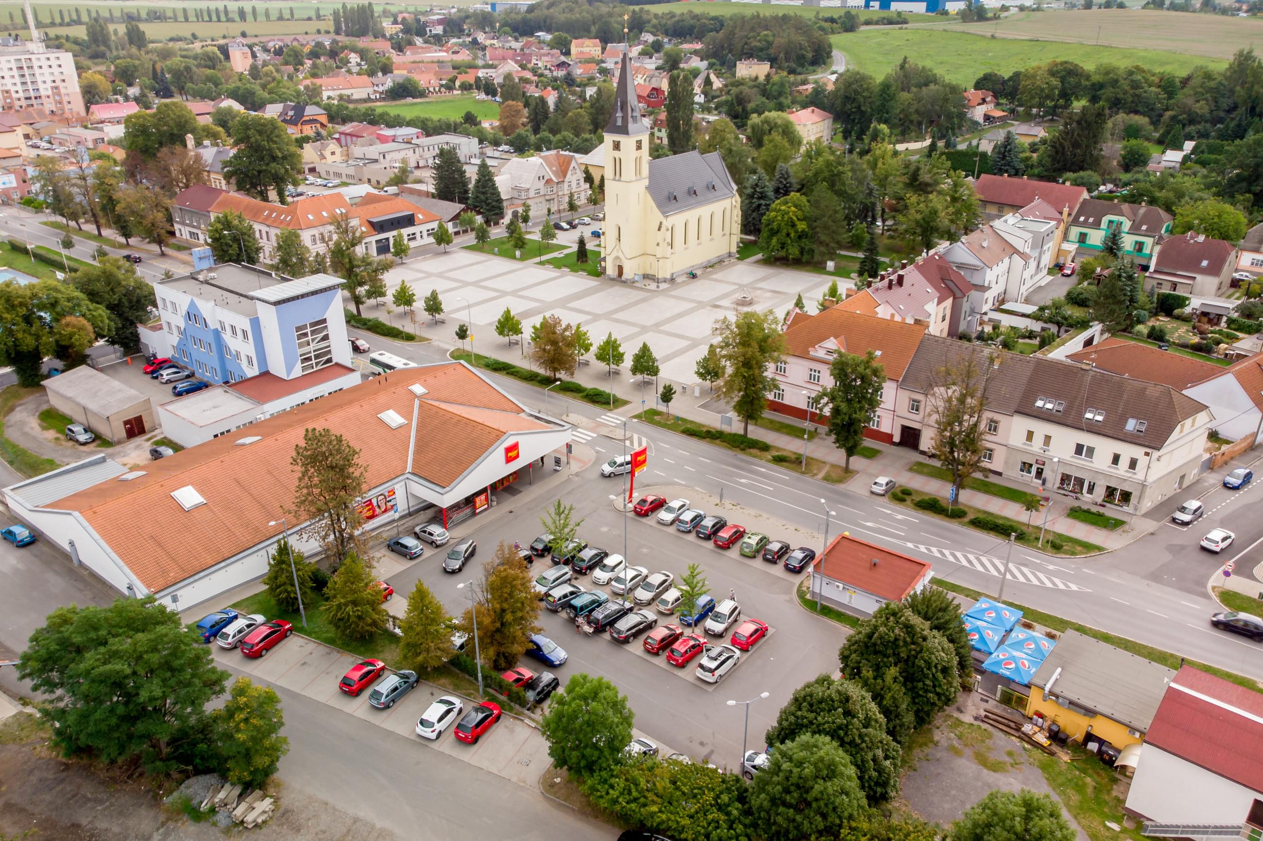 Kupujeme dalí dvě maloobchodní nemovitosti - ZDR ...